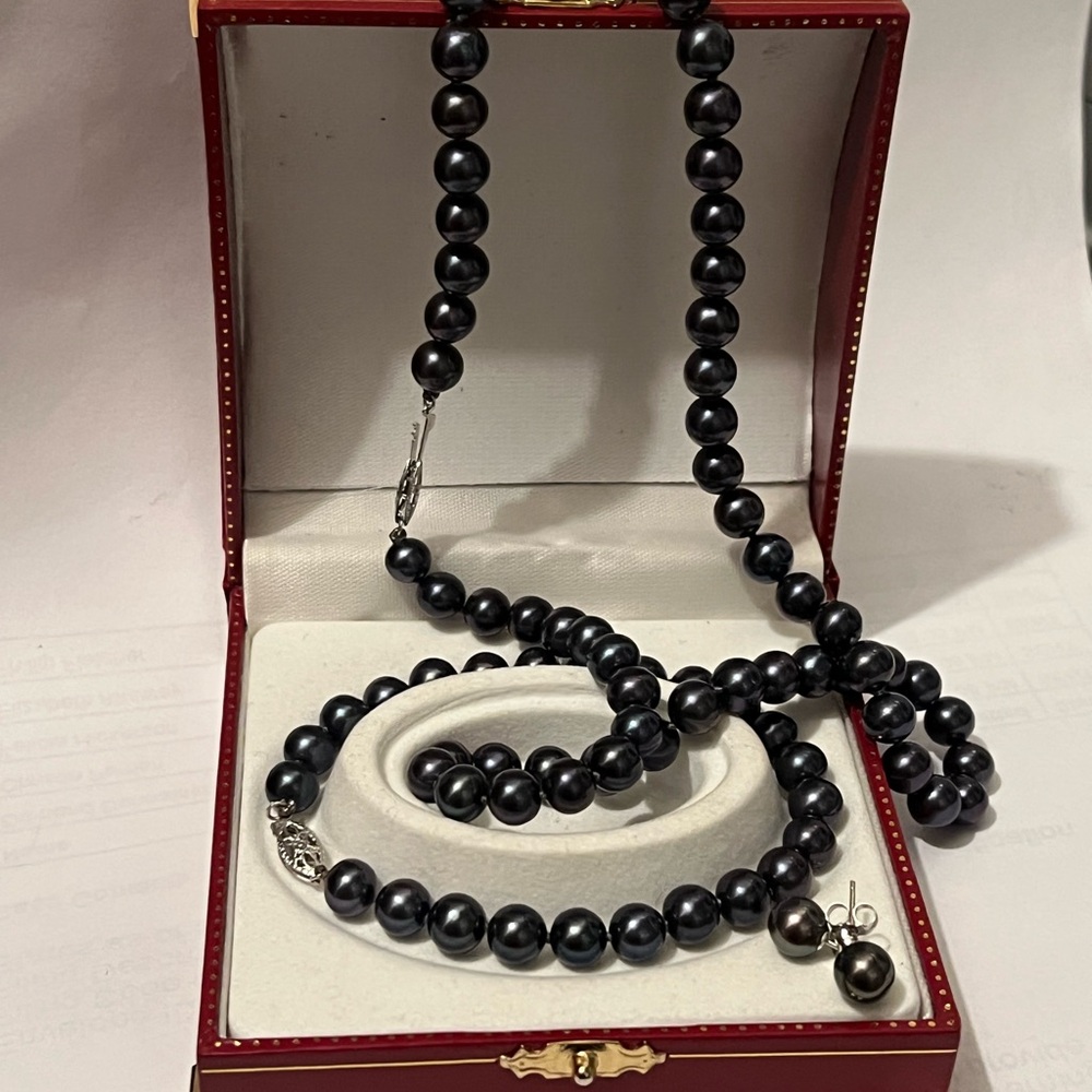 AAA Tahitian Pearl 14kt w/gold 3d Classic 8mm Filigree Necklace Lock set.